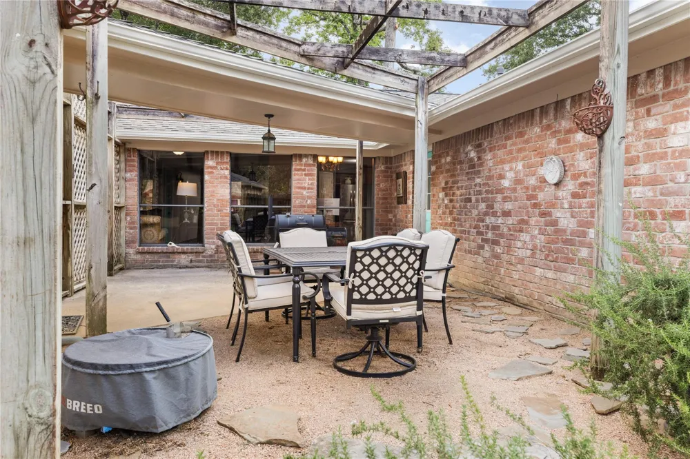 3726 Golden Lake Drive Kingwood, TX 77345