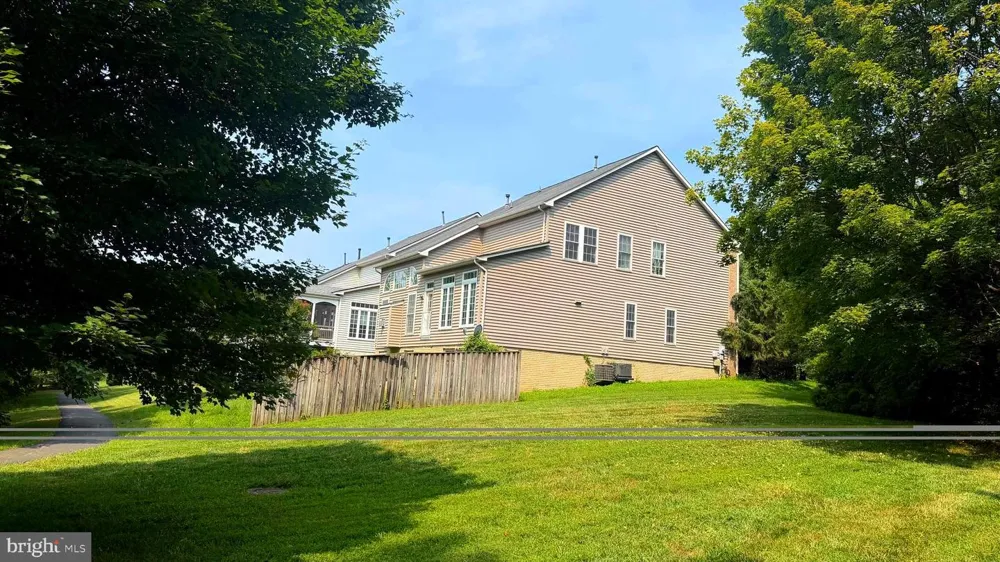 12525 CERROMAR PLACE Fairfax, VA 22030