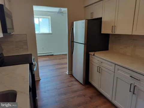 3421 W CHESTER PIKE