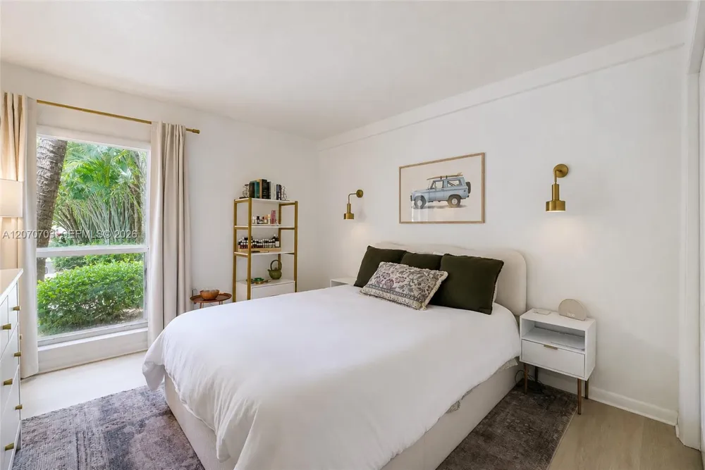 8950 SW 69th Ct #109 Pinecrest, FL 33156