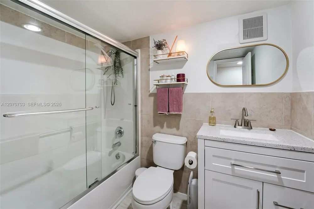 8950 SW 69th Ct #109 Pinecrest, FL 33156