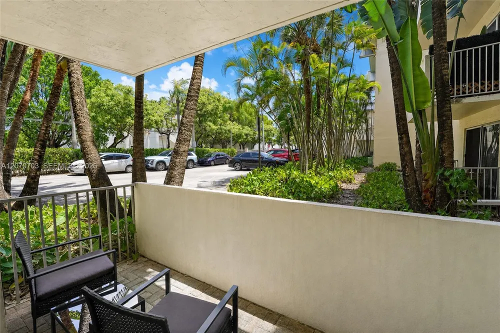 8950 SW 69th Ct #109 Pinecrest, FL 33156