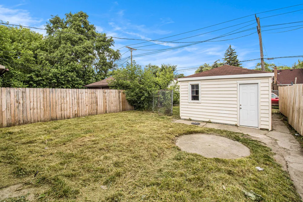 19312 Goulburn Avenue Detroit, MI 48205