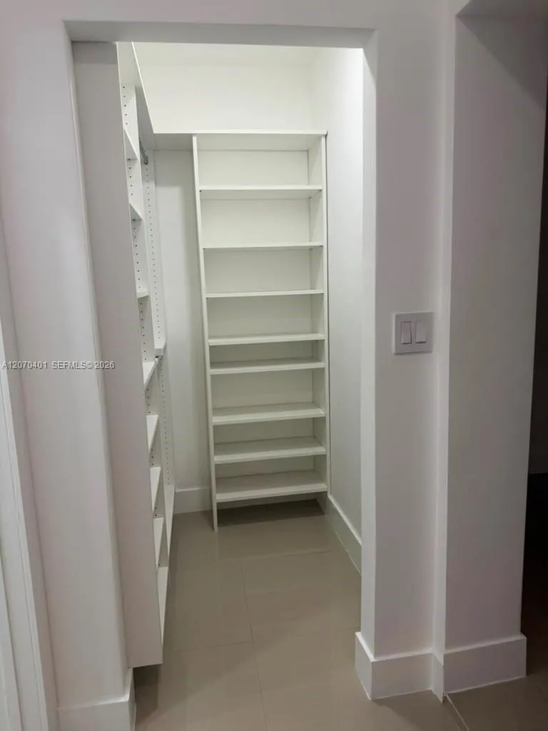 861 E 33rd St #1 Hialeah, FL 33013