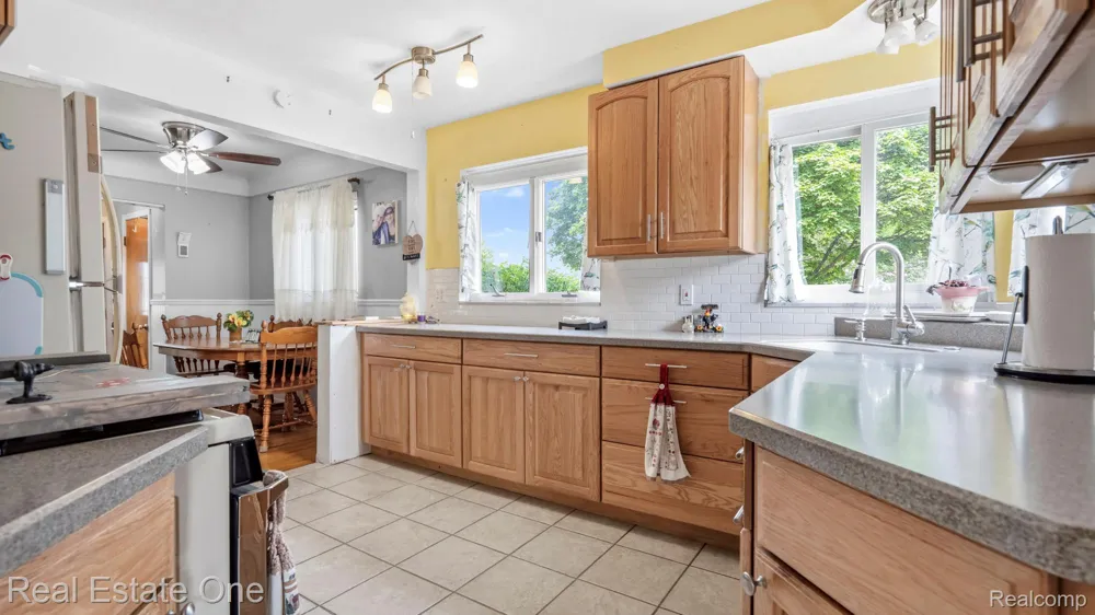 24748 Munson Street Taylor City, MI 48180