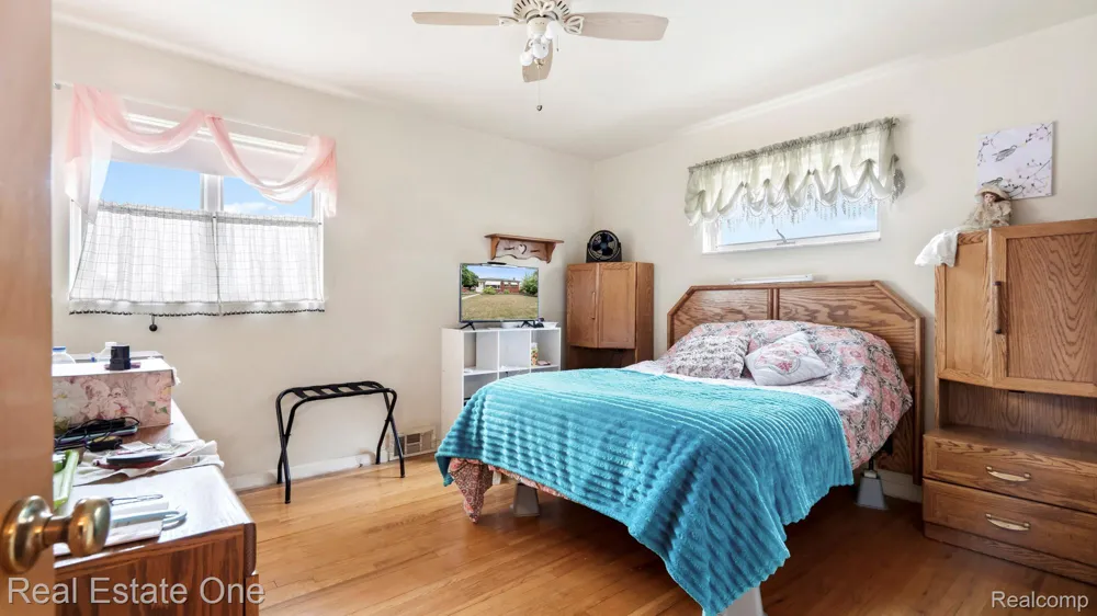 24748 Munson Street Taylor City, MI 48180