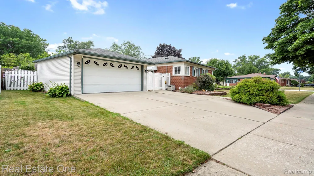 24748 Munson Street Taylor City, MI 48180