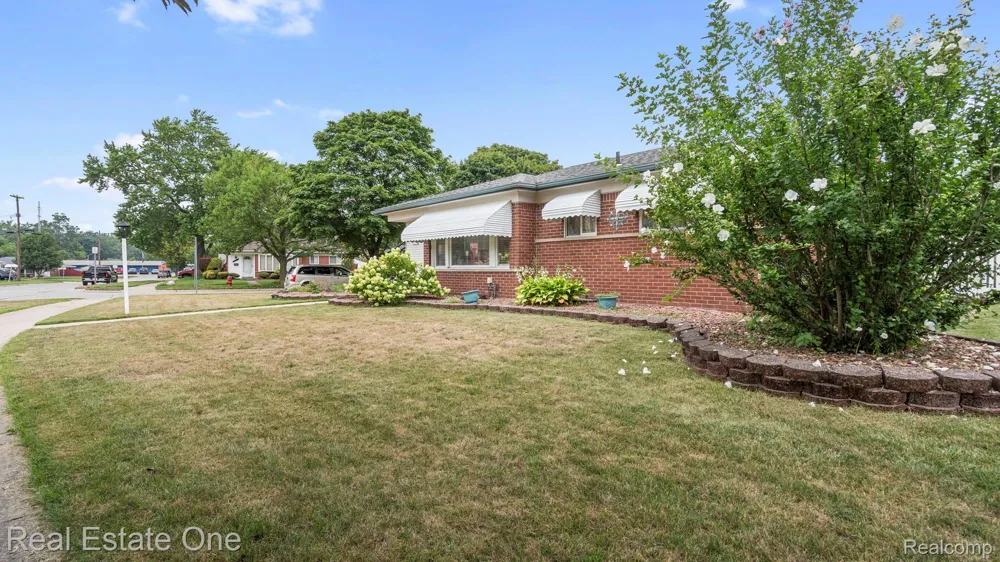24748 Munson Street Taylor City, MI 48180