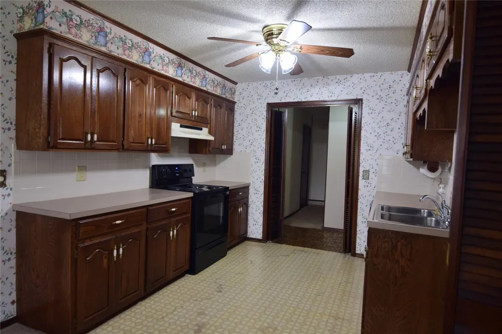 1220 S Chestnut Avenue Broken Arrow, OK 74012