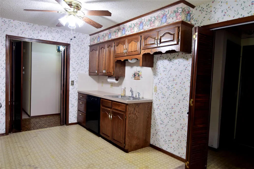 1220 S Chestnut Avenue Broken Arrow, OK 74012
