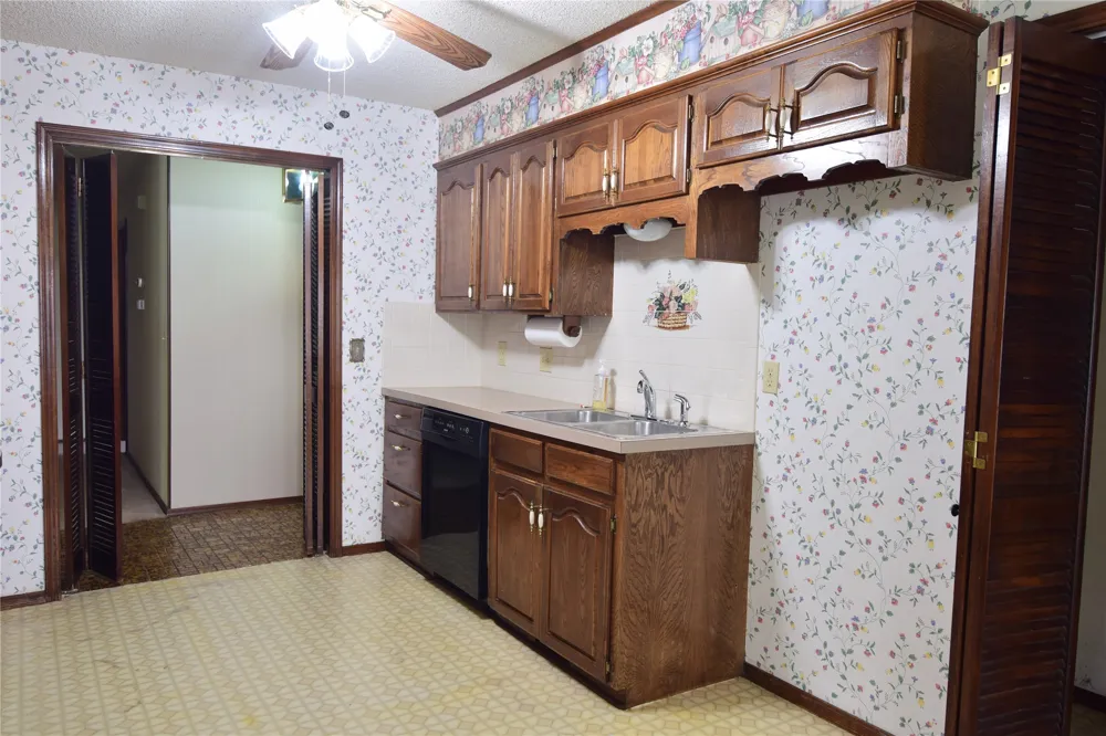 1220 S Chestnut Avenue Broken Arrow, OK 74012