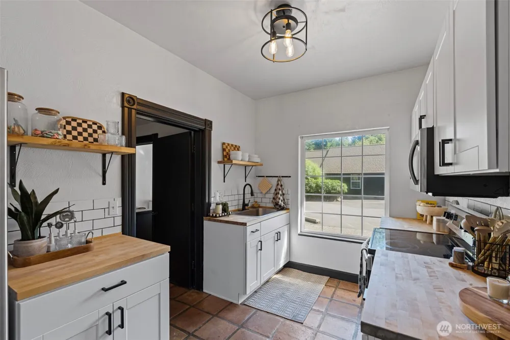 160 Devereese Road Chehalis, WA 98532