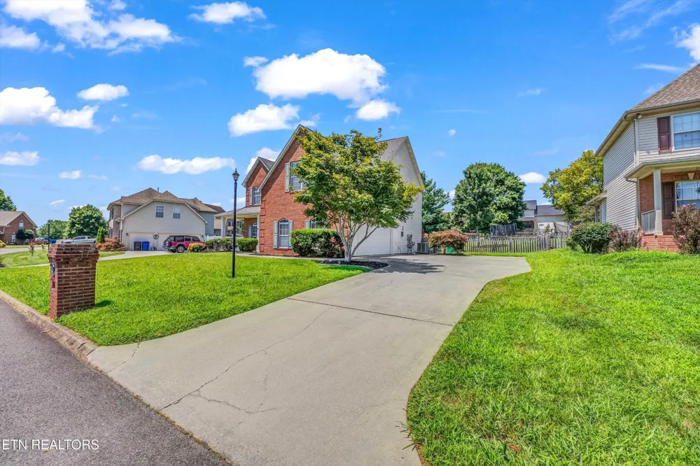 5021 Magic Lantern Drive Knoxville, TN 37918