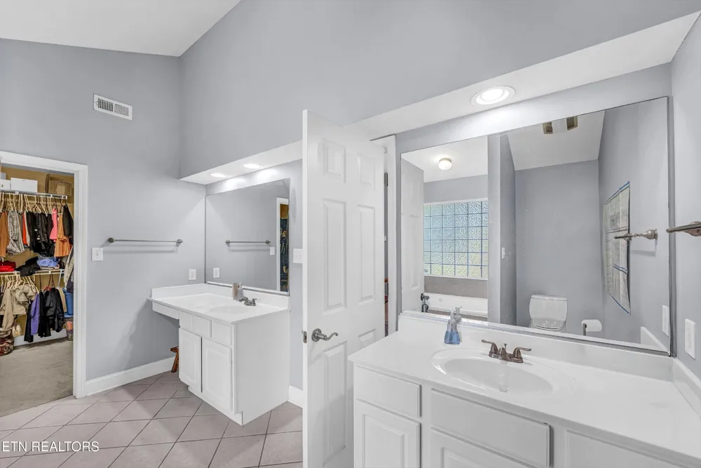 5021 Magic Lantern Drive Knoxville, TN 37918