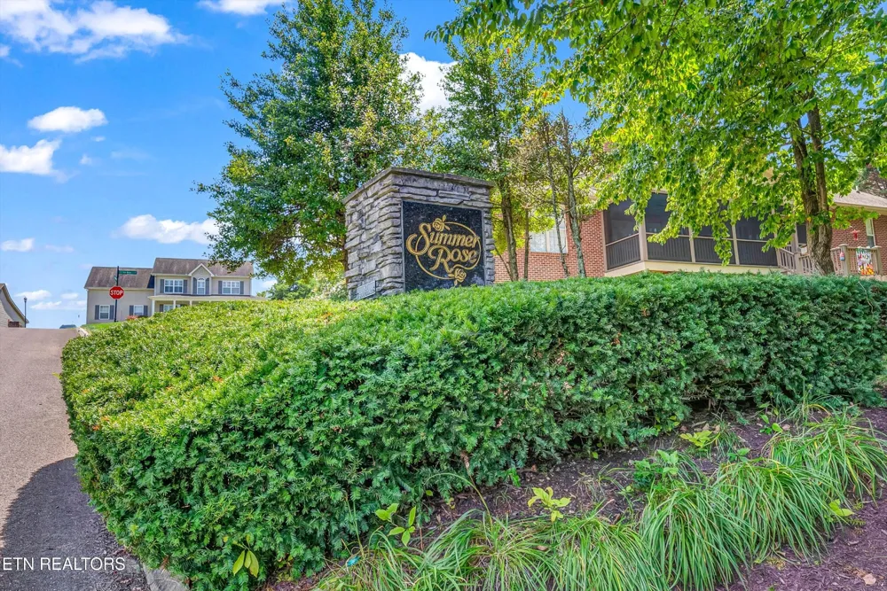 5021 Magic Lantern Drive Knoxville, TN 37918