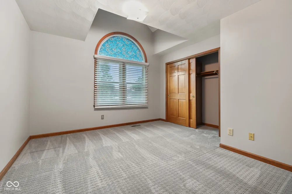 3622 Fountain View Drive Greenwood, IN 46143