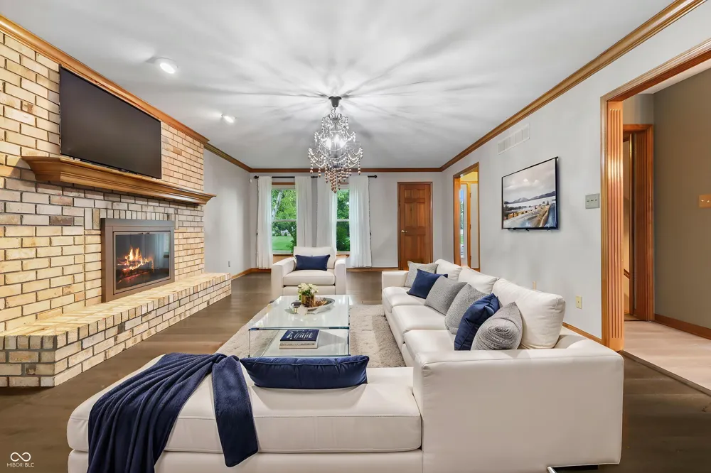 3622 Fountain View Drive Greenwood, IN 46143
