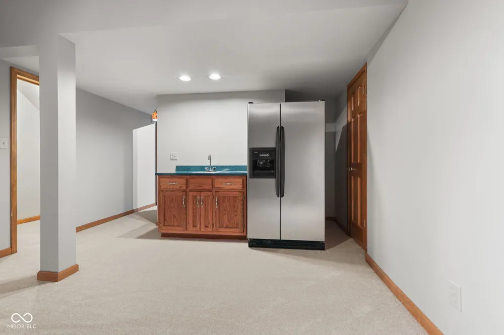3622 Fountain View Drive Greenwood, IN 46143
