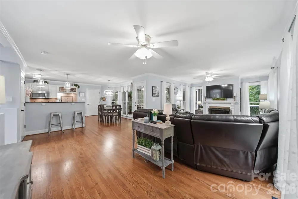 6253 Riviera Run Estates Drive Hickory, NC 28601
