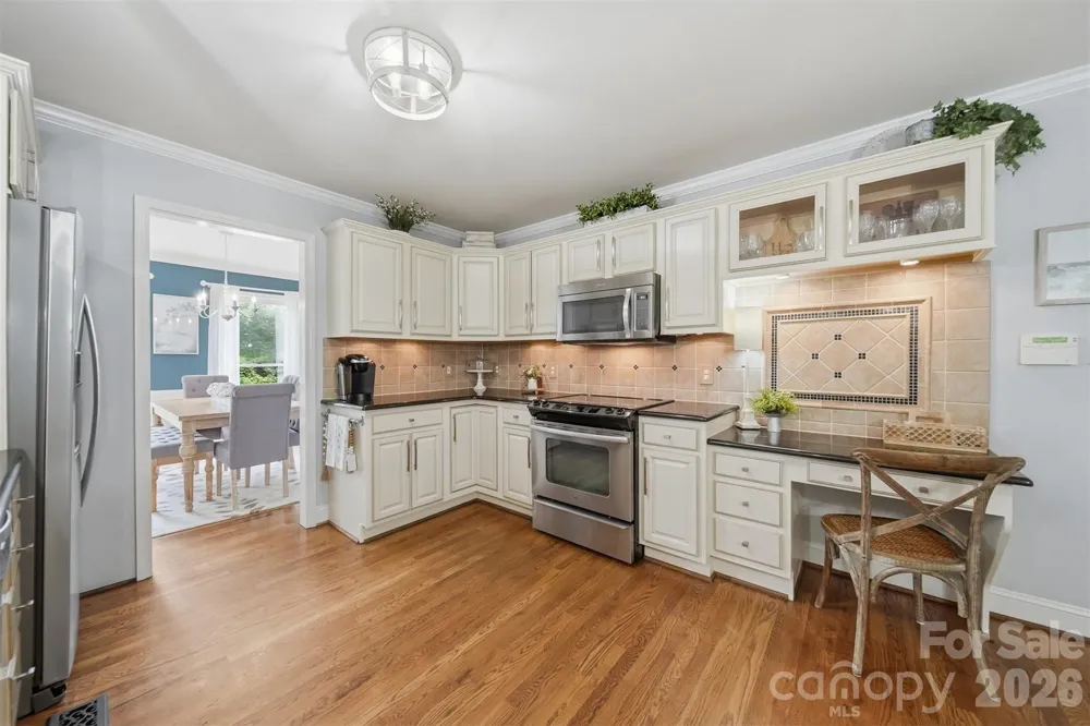 6253 Riviera Run Estates Drive Hickory, NC 28601