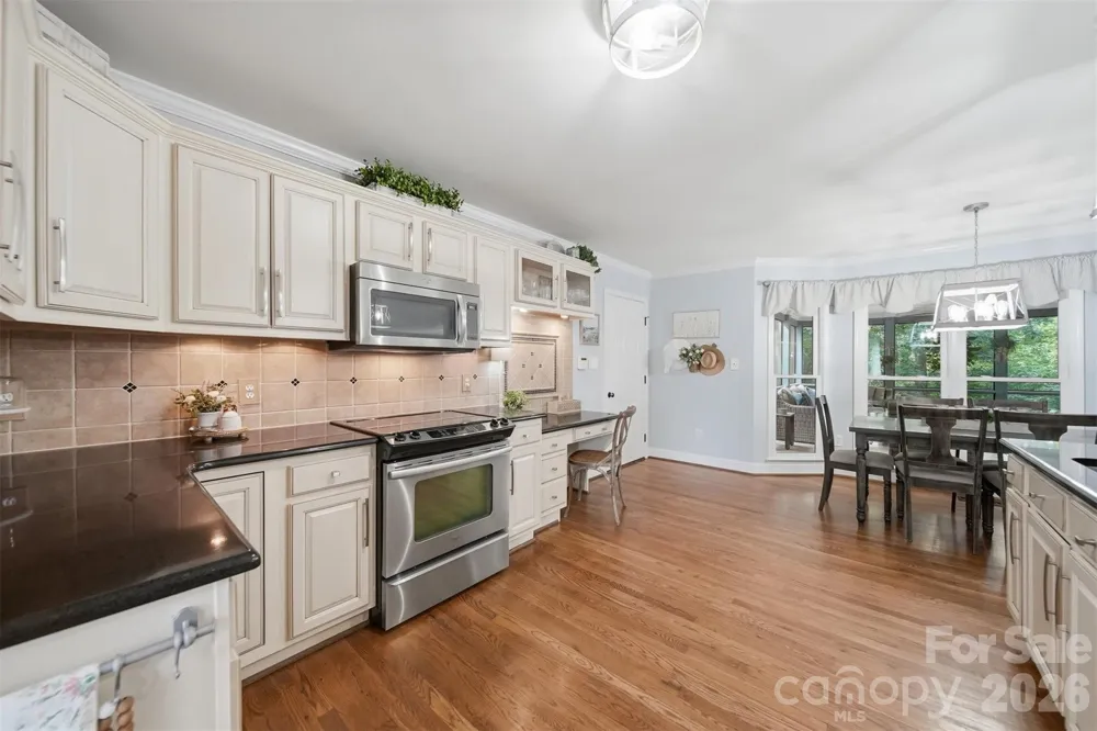 6253 Riviera Run Estates Drive Hickory, NC 28601