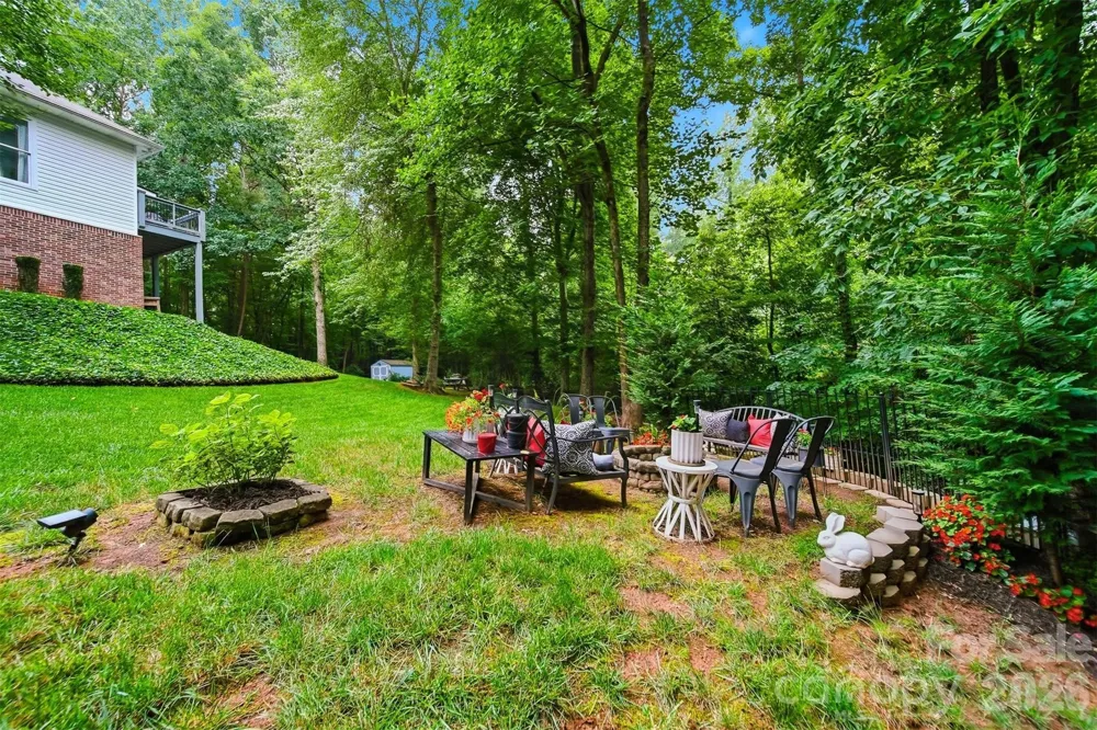 6253 Riviera Run Estates Drive Hickory, NC 28601