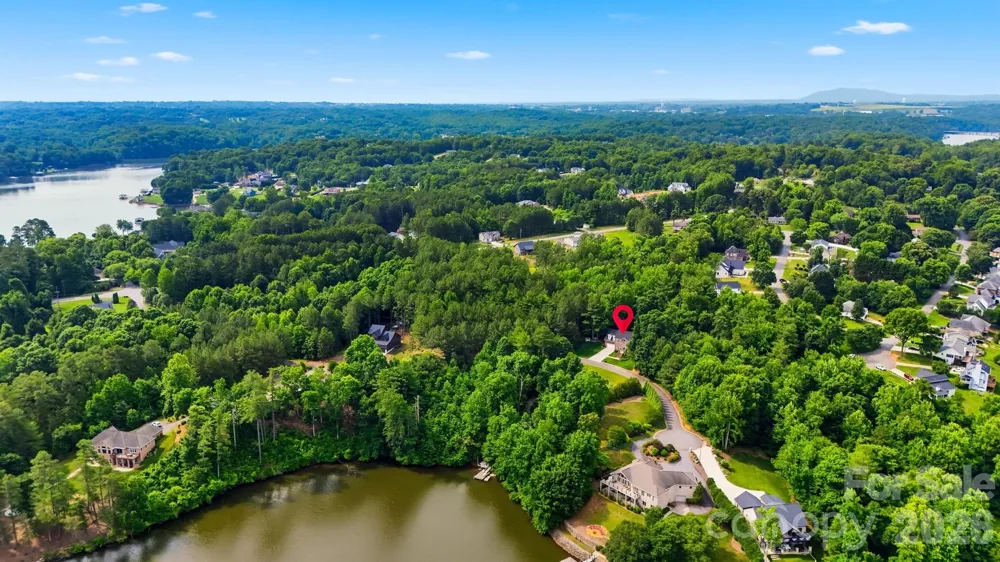 6253 Riviera Run Estates Drive Hickory, NC 28601