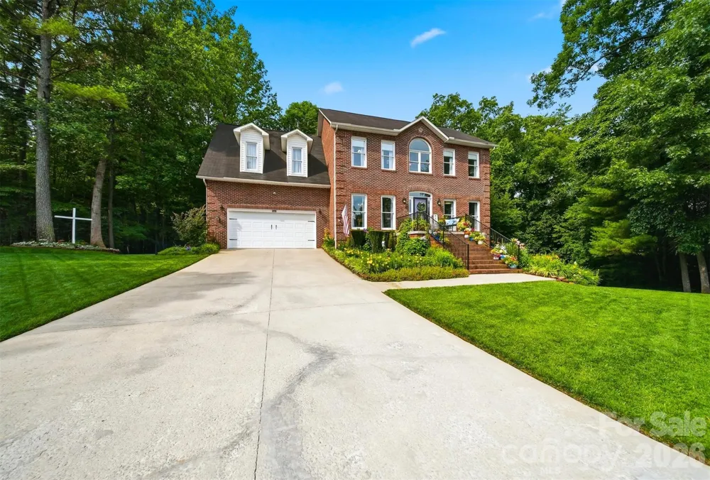 6253 Riviera Run Estates Drive Hickory, NC 28601
