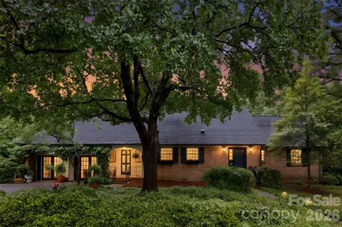 3110 Robinwood Road