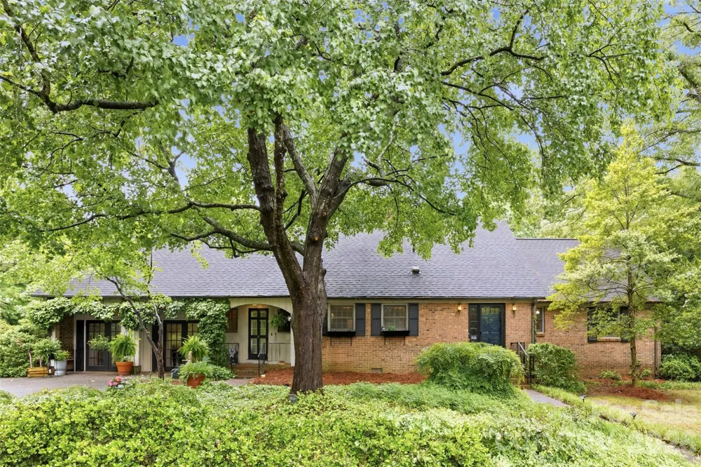 3110 Robinwood Road Gastonia, NC 28054