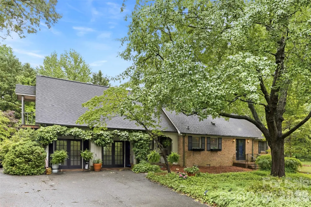 3110 Robinwood Road Gastonia, NC 28054