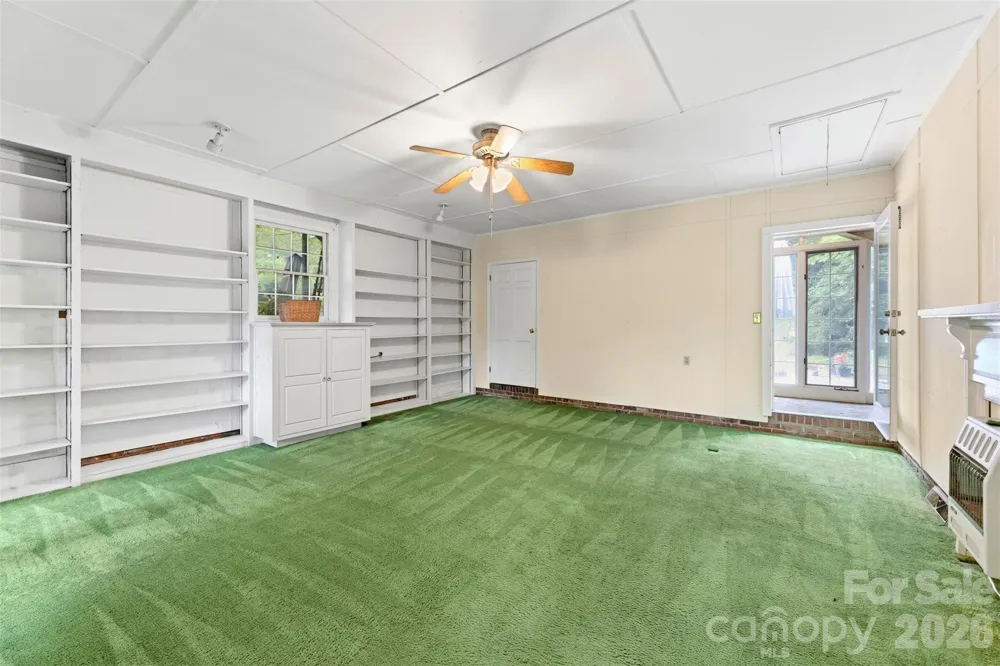3110 Robinwood Road Gastonia, NC 28054