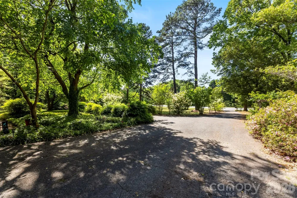 3110 Robinwood Road Gastonia, NC 28054