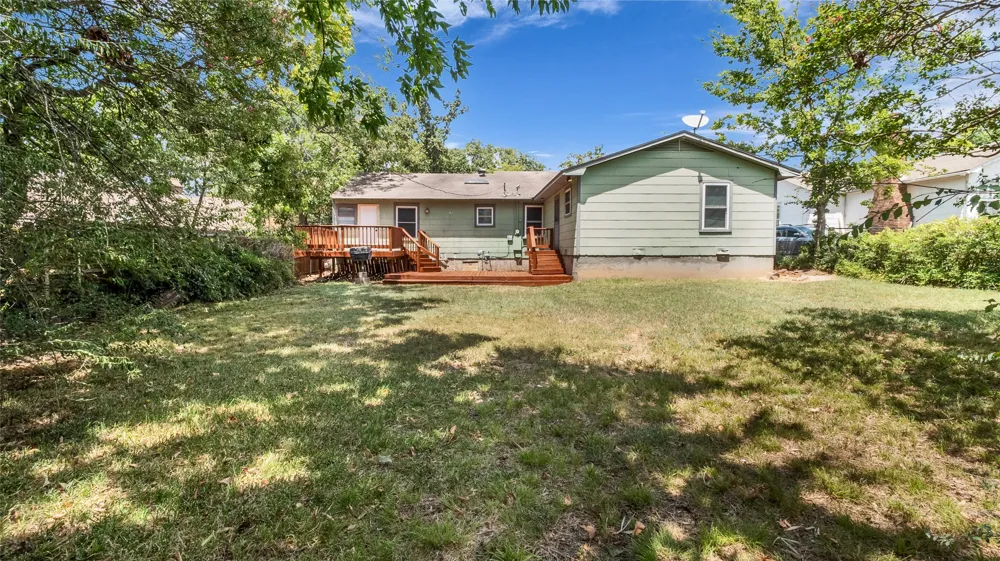 1528 W Day Street Denison, TX 75020