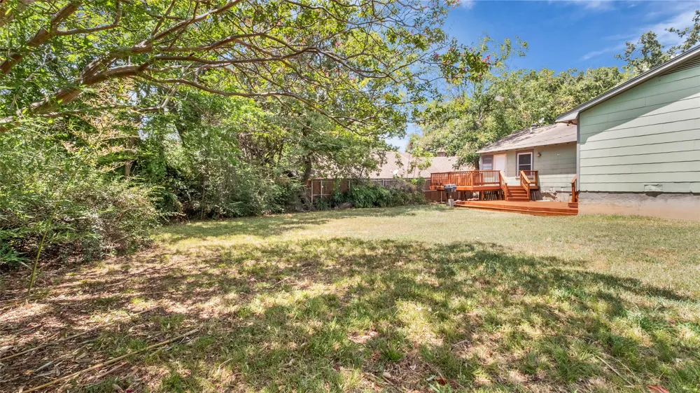 1528 W Day Street Denison, TX 75020