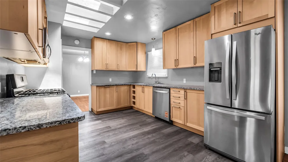 1528 W Day Street Denison, TX 75020