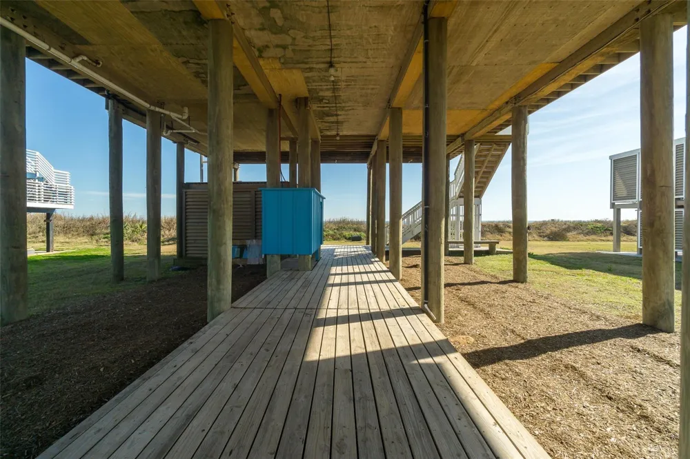 16627 Jamaica Beach Road Galveston, TX 77554