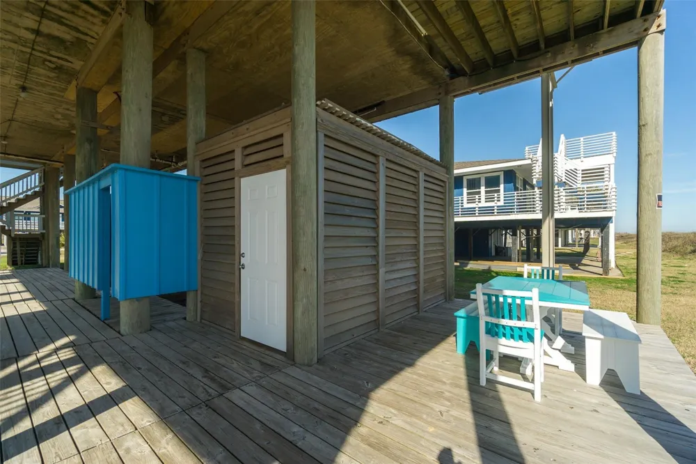 16627 Jamaica Beach Road Galveston, TX 77554