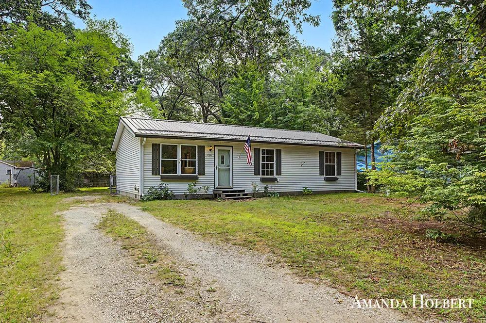 230 Shonat Street Muskegon, MI 49442
