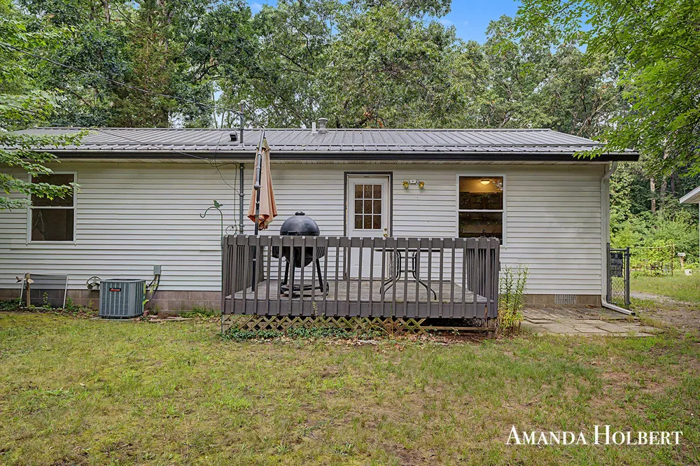 230 Shonat Street Muskegon, MI 49442