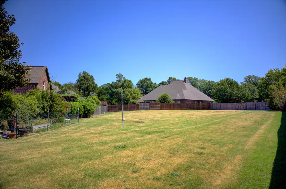 7902 E Commercial Street Broken Arrow, OK 74014