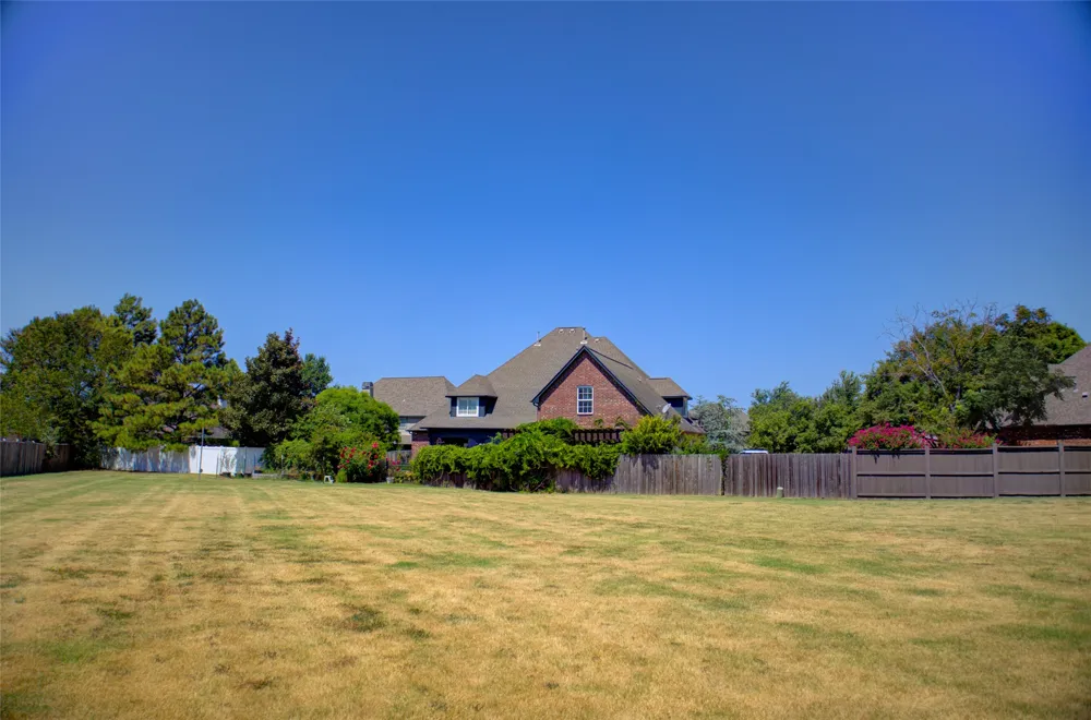 7902 E Commercial Street Broken Arrow, OK 74014