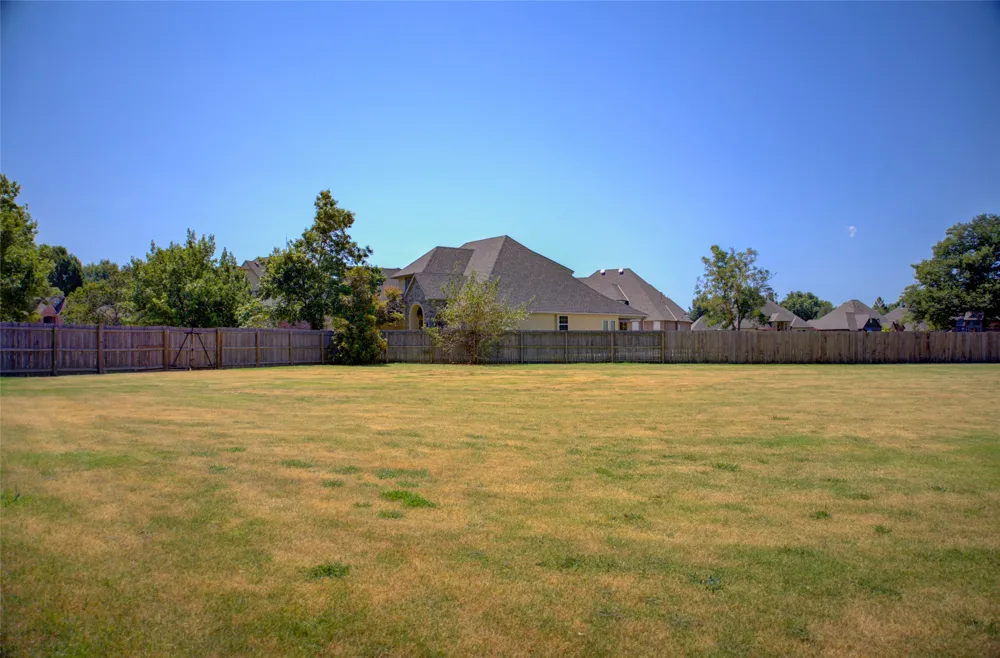 7902 E Commercial Street Broken Arrow, OK 74014