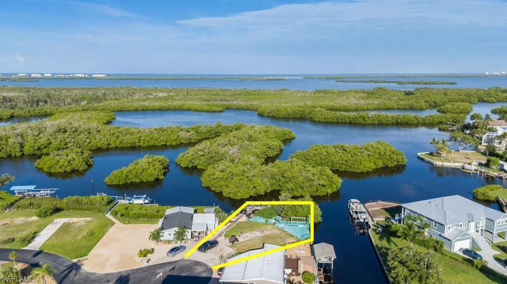 4785 Mali Court Bonita Springs, FL 34134