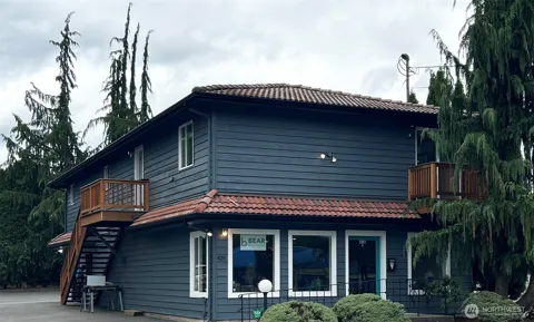 428 Pine Avenue