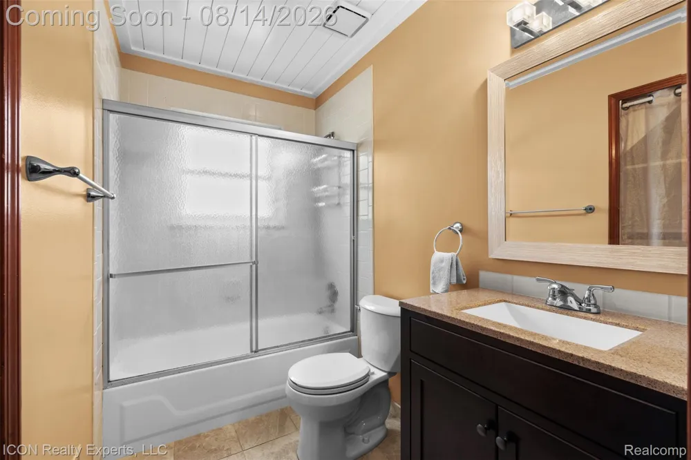 55875 Pontiac Trail Court Lyon Charter Township, MI 48165