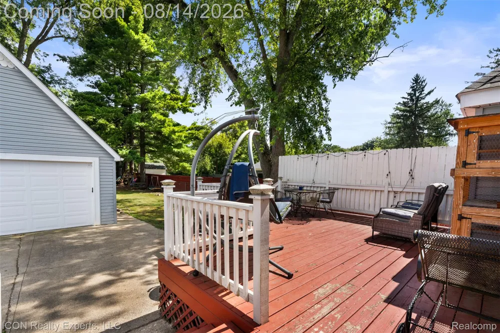 55875 Pontiac Trail Court Lyon Charter Township, MI 48165
