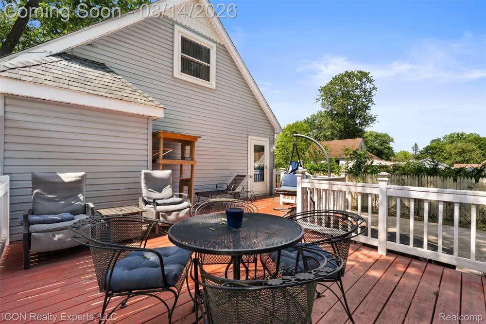 55875 Pontiac Trail Court Lyon Charter Township, MI 48165