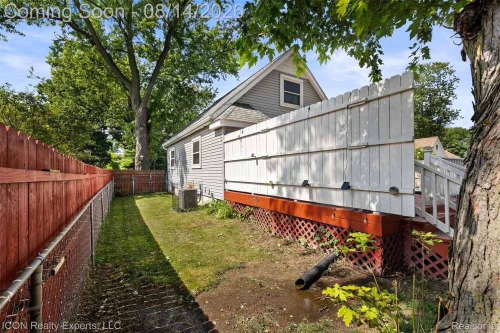 55875 Pontiac Trail Court Lyon Charter Township, MI 48165