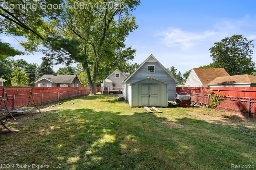 55875 Pontiac Trail Court Lyon Charter Township, MI 48165